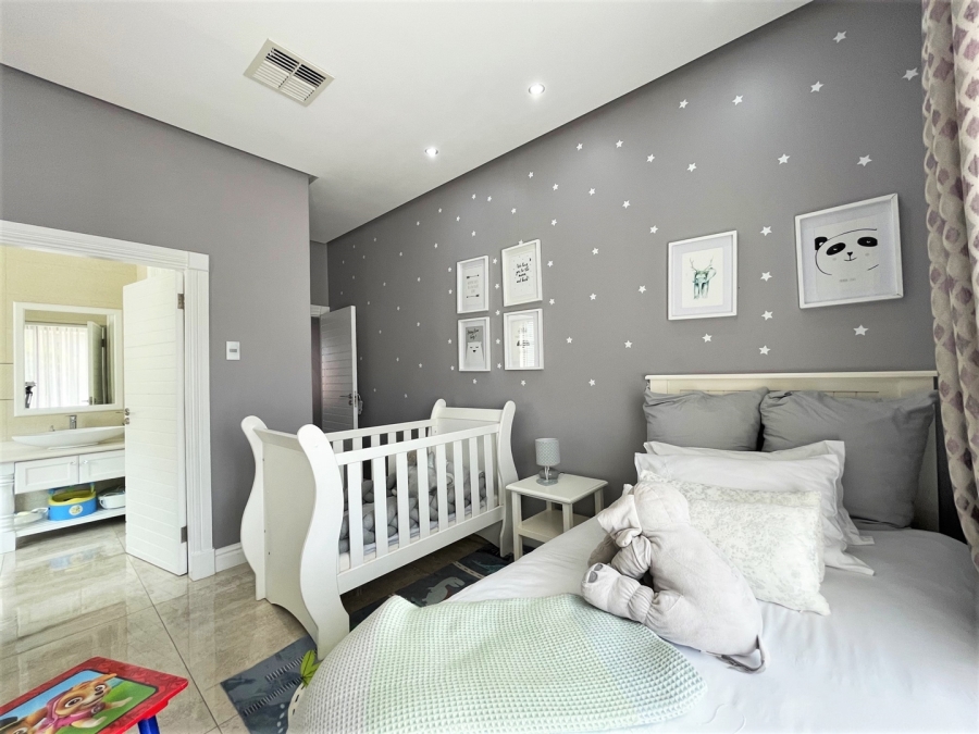 5 Bedroom Property for Sale in Sheffield Beach KwaZulu-Natal