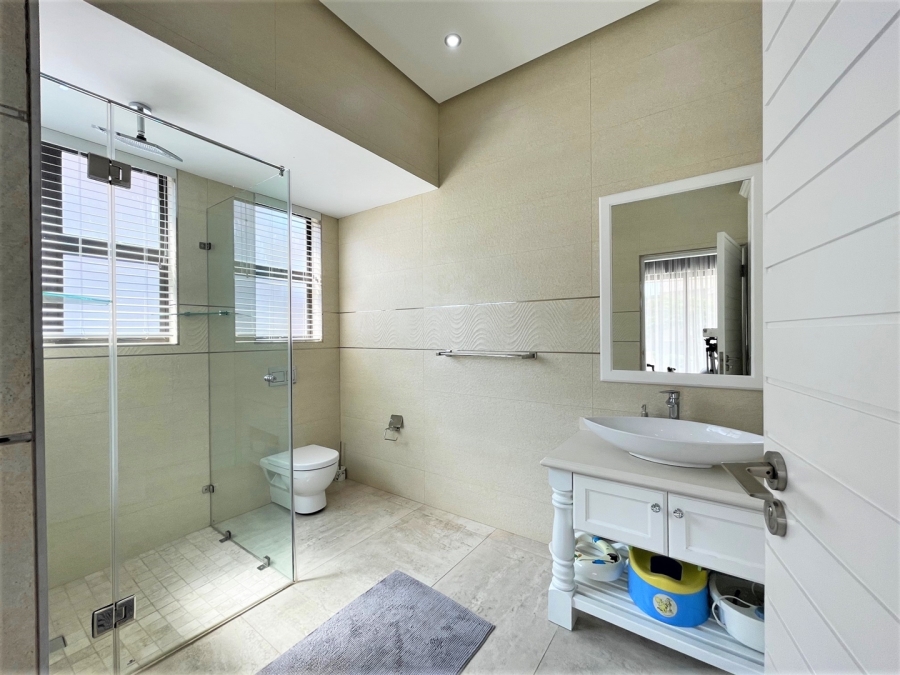 5 Bedroom Property for Sale in Sheffield Beach KwaZulu-Natal