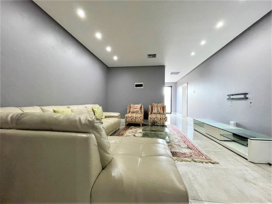 5 Bedroom Property for Sale in Sheffield Beach KwaZulu-Natal