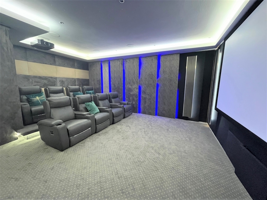 5 Bedroom Property for Sale in Sheffield Beach KwaZulu-Natal