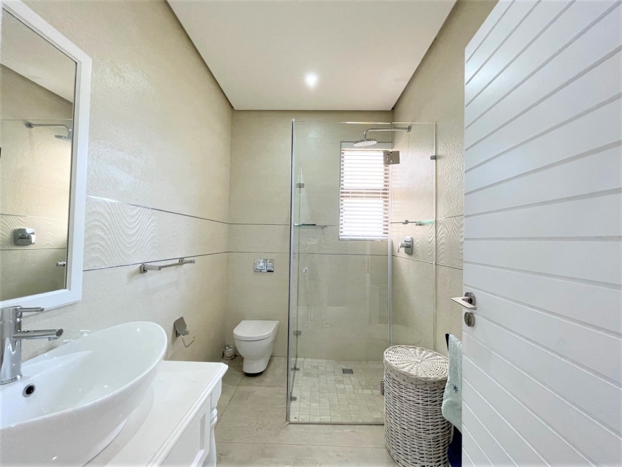 5 Bedroom Property for Sale in Sheffield Beach KwaZulu-Natal