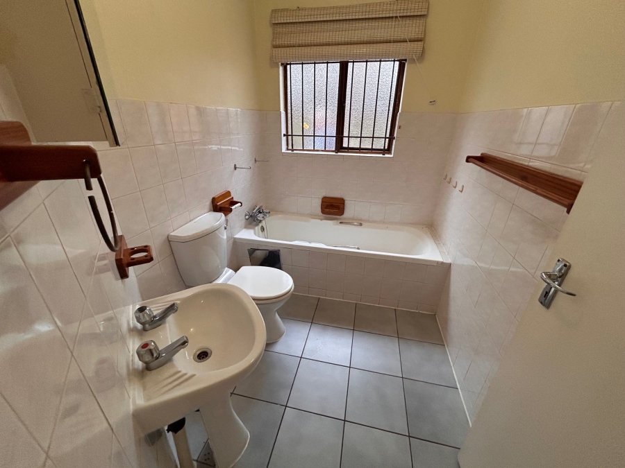 3 Bedroom Property for Sale in Chase Valley KwaZulu-Natal