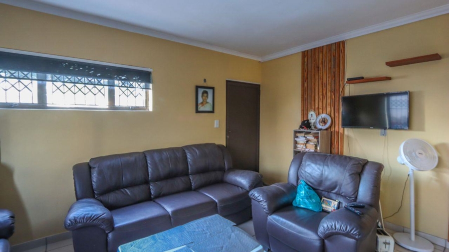 1 Bedroom Property for Sale in Escombe KwaZulu-Natal