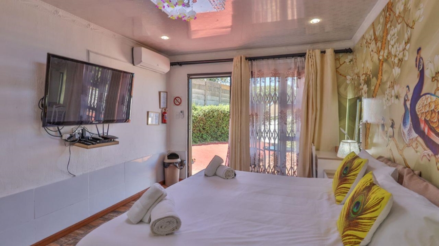 9 Bedroom Property for Sale in Queensburgh KwaZulu-Natal