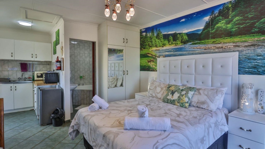 9 Bedroom Property for Sale in Queensburgh KwaZulu-Natal