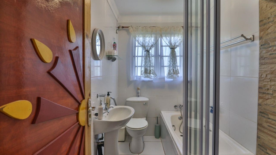 9 Bedroom Property for Sale in Queensburgh KwaZulu-Natal