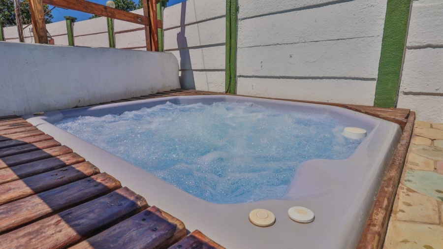 9 Bedroom Property for Sale in Queensburgh KwaZulu-Natal