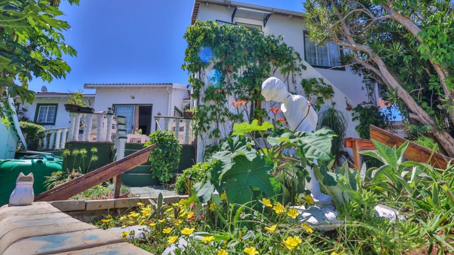 9 Bedroom Property for Sale in Queensburgh KwaZulu-Natal