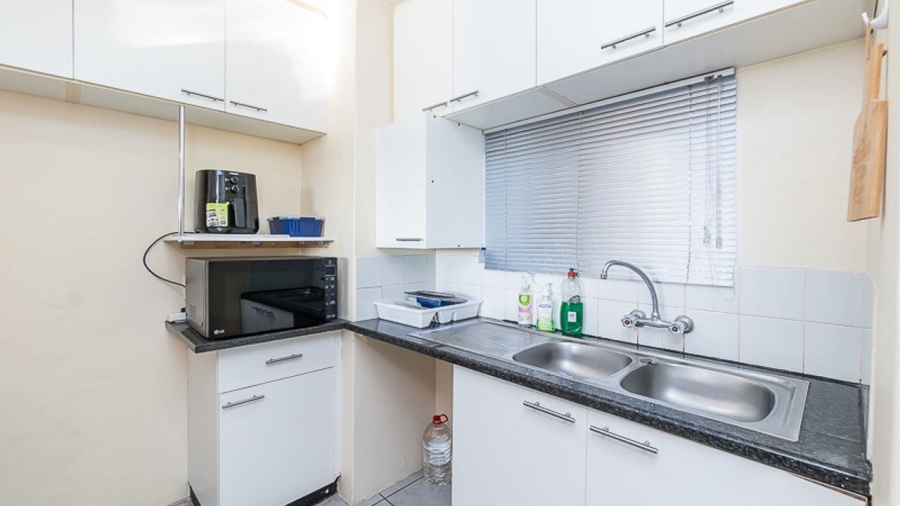 2 Bedroom Property for Sale in Sherwood KwaZulu-Natal