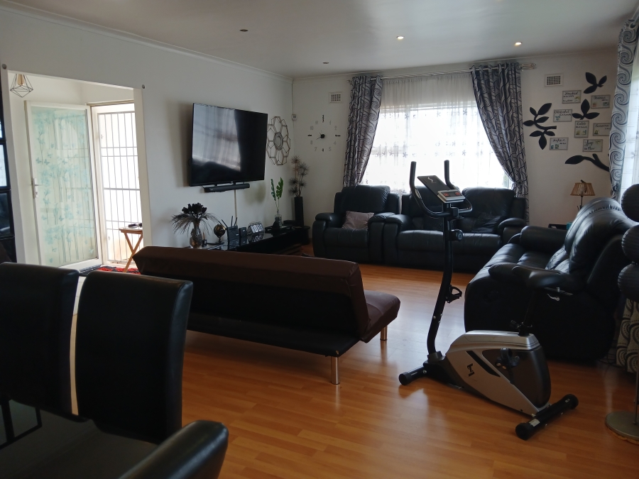 3 Bedroom Property for Sale in Reservoir Hills KwaZulu-Natal