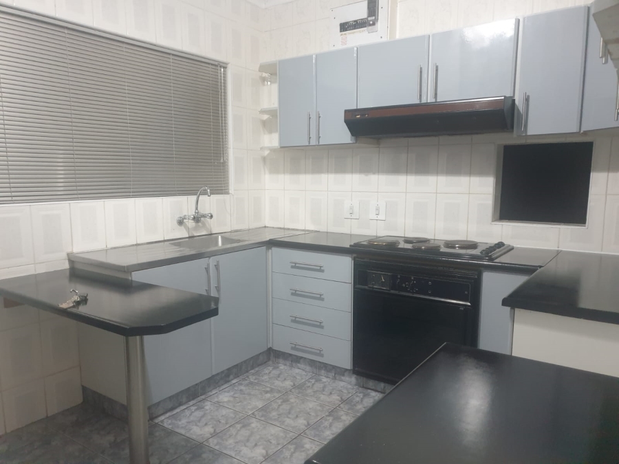 3 Bedroom Property for Sale in Kharwastan KwaZulu-Natal