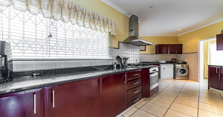 5 Bedroom Property for Sale in Ballito Central KwaZulu-Natal