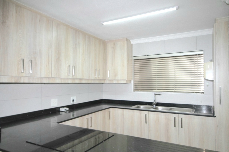 3 Bedroom Property for Sale in Amanzimtoti KwaZulu-Natal