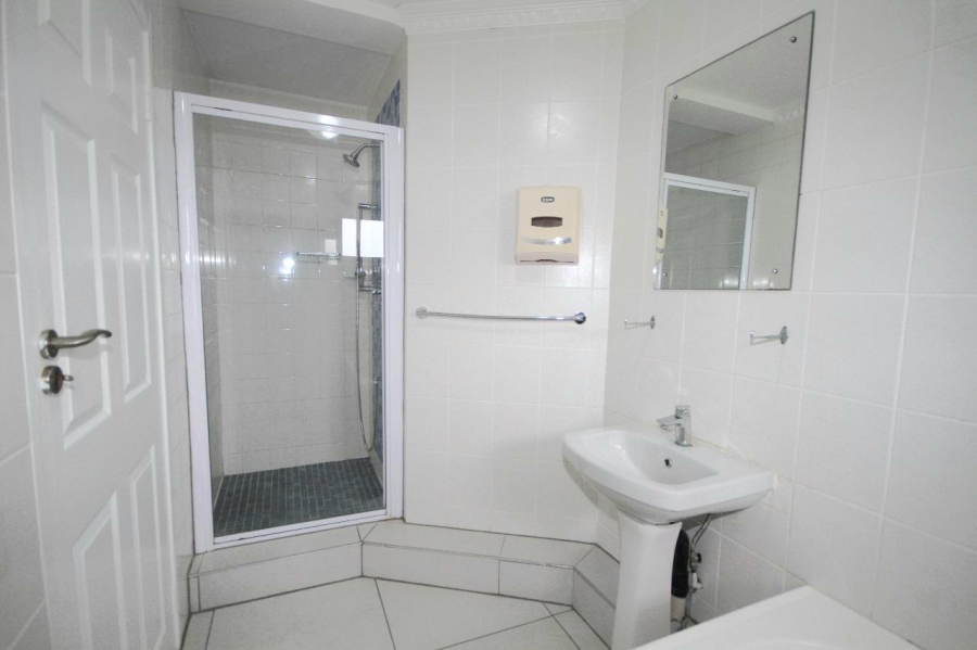 3 Bedroom Property for Sale in Amanzimtoti KwaZulu-Natal