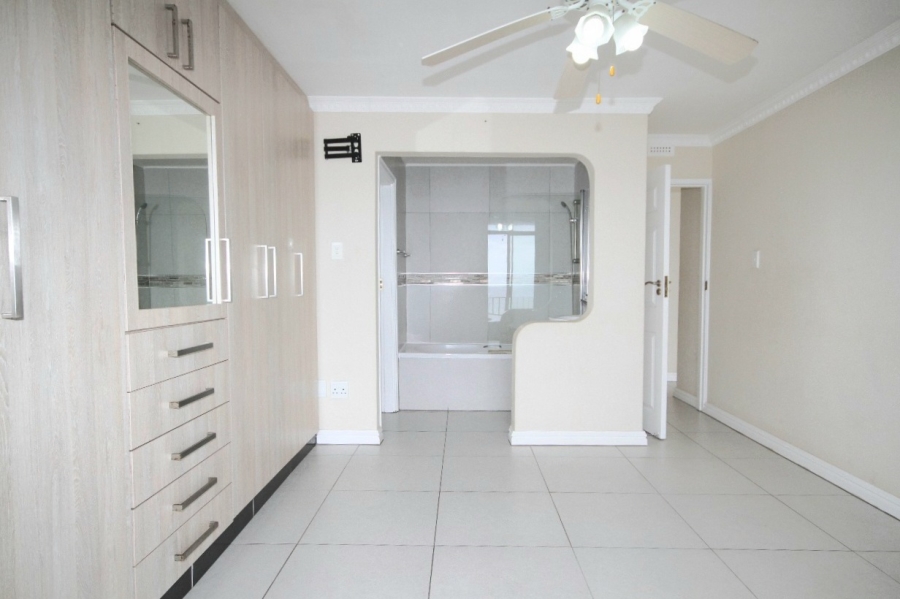 3 Bedroom Property for Sale in Amanzimtoti KwaZulu-Natal