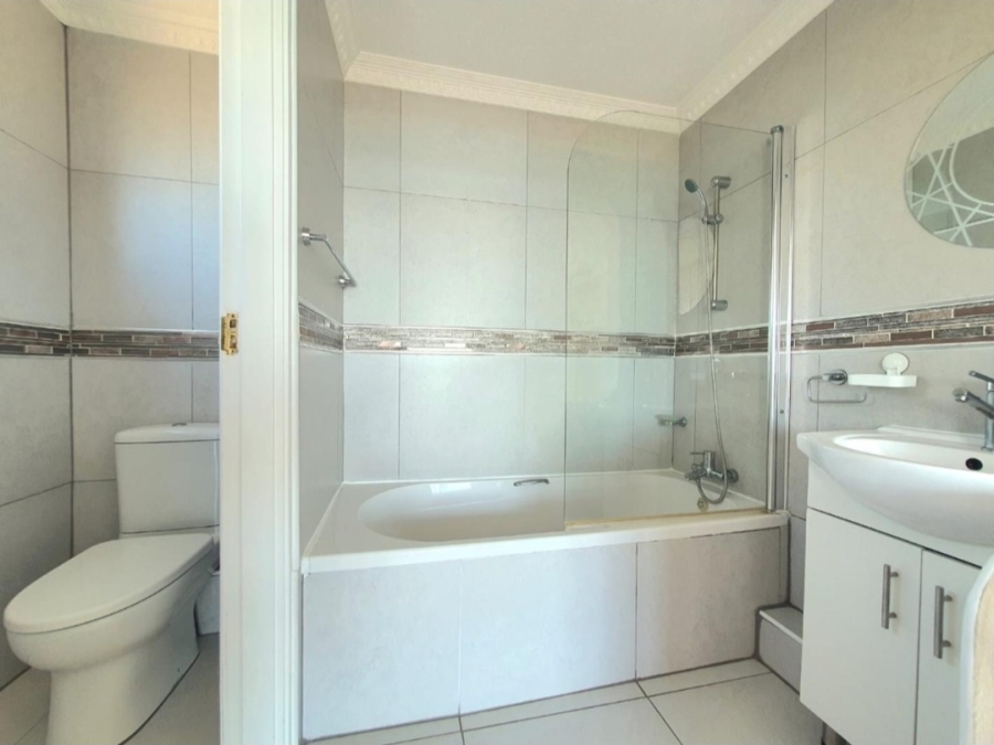 3 Bedroom Property for Sale in Amanzimtoti KwaZulu-Natal