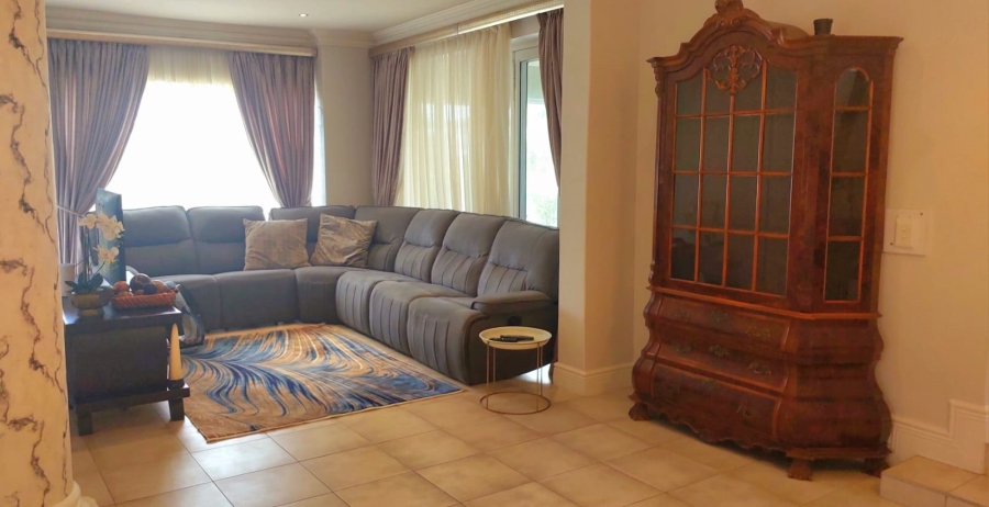 5 Bedroom Property for Sale in Umhlanga KwaZulu-Natal