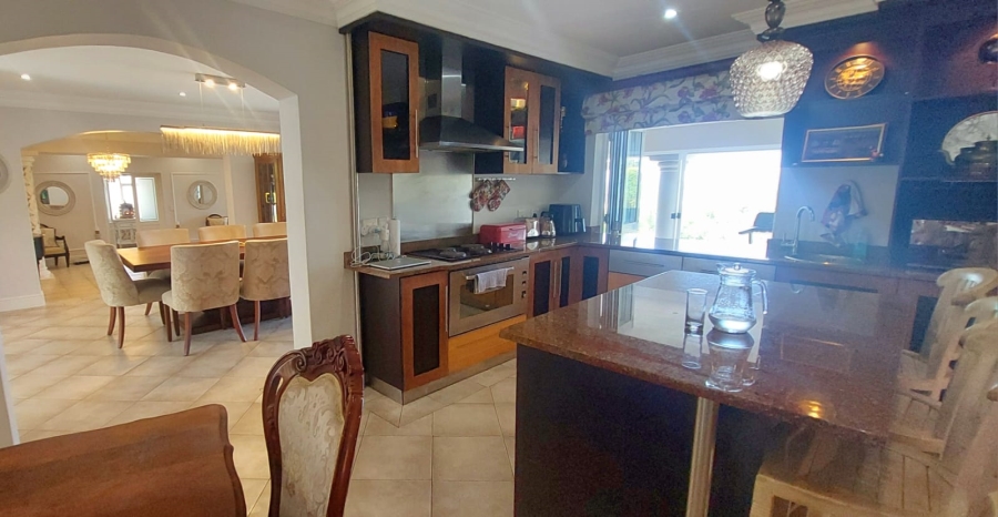 5 Bedroom Property for Sale in Umhlanga KwaZulu-Natal