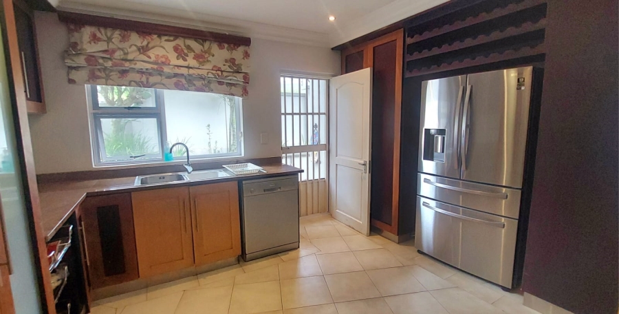 5 Bedroom Property for Sale in Umhlanga KwaZulu-Natal