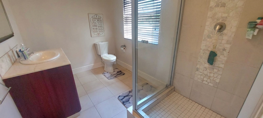 5 Bedroom Property for Sale in Umhlanga KwaZulu-Natal