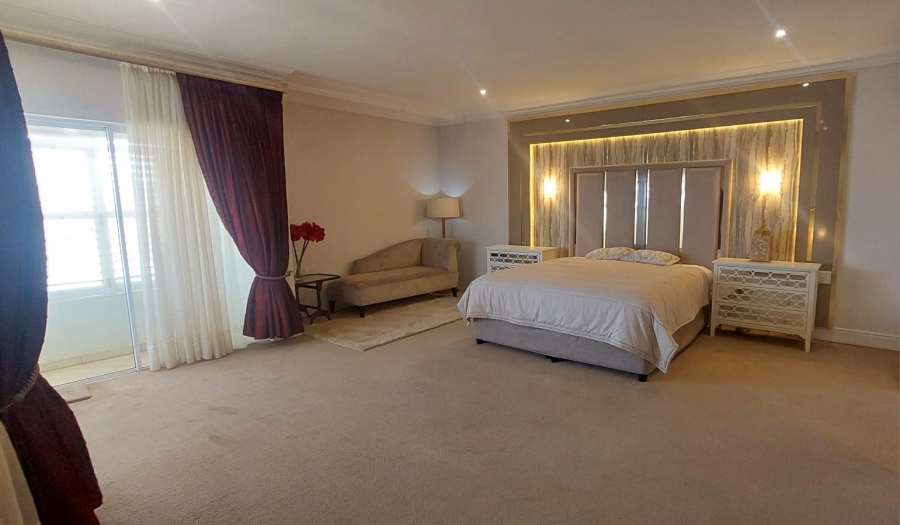 5 Bedroom Property for Sale in Umhlanga KwaZulu-Natal