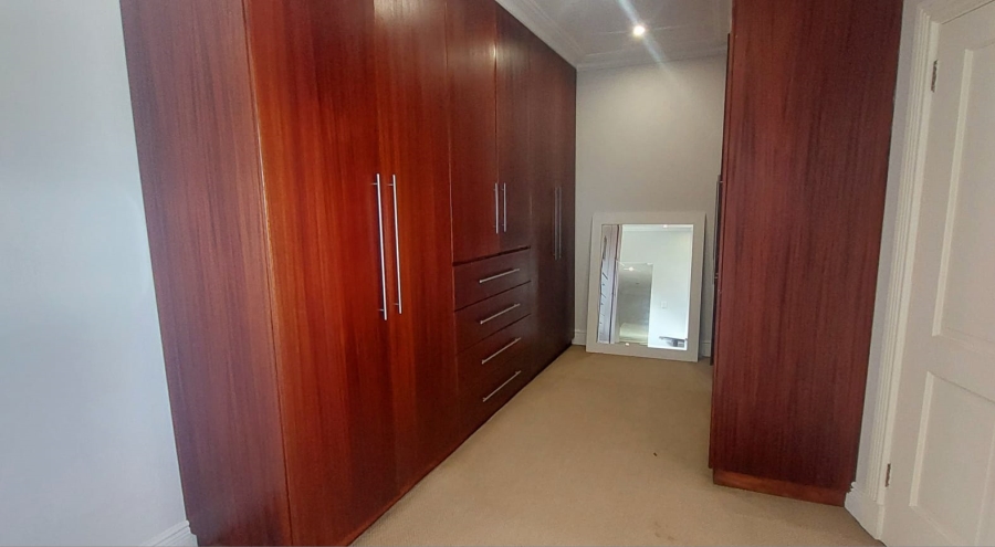 5 Bedroom Property for Sale in Umhlanga KwaZulu-Natal