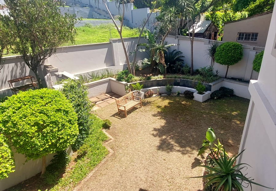 5 Bedroom Property for Sale in Umhlanga KwaZulu-Natal