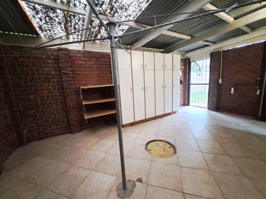 7 Bedroom Property for Sale in Moseley Park KwaZulu-Natal