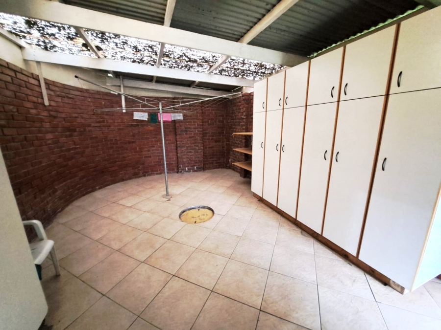 7 Bedroom Property for Sale in Moseley Park KwaZulu-Natal