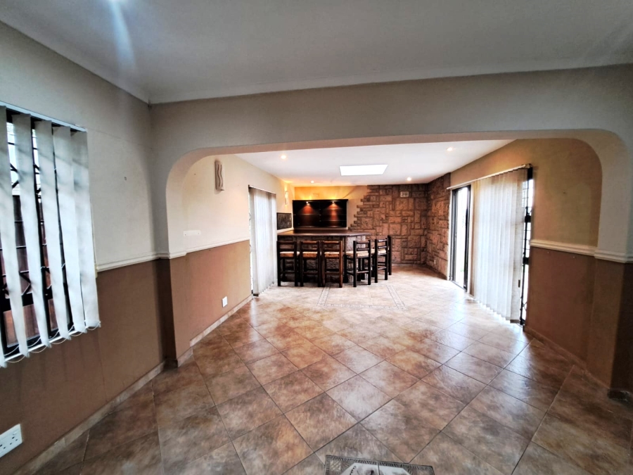 7 Bedroom Property for Sale in Moseley Park KwaZulu-Natal