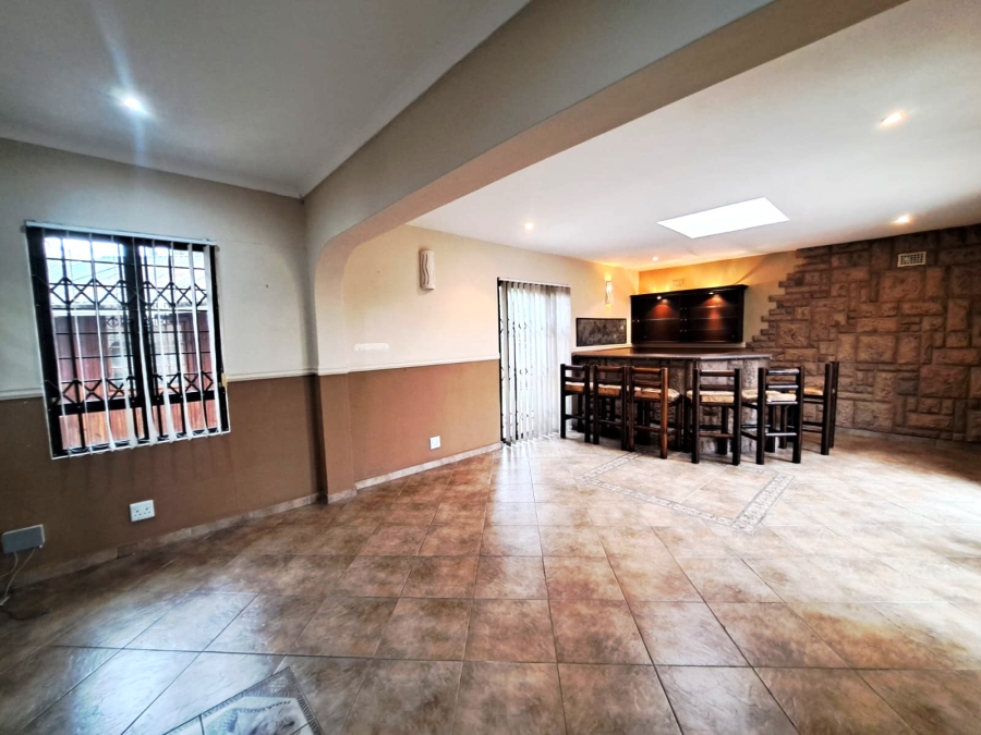 7 Bedroom Property for Sale in Moseley Park KwaZulu-Natal