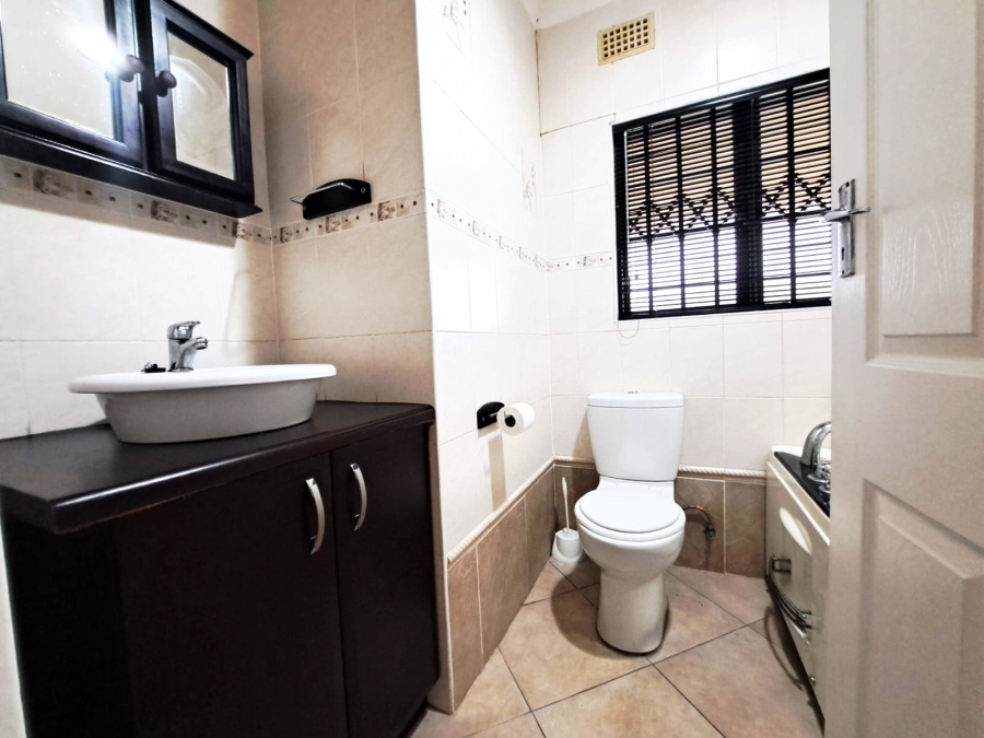 7 Bedroom Property for Sale in Moseley Park KwaZulu-Natal