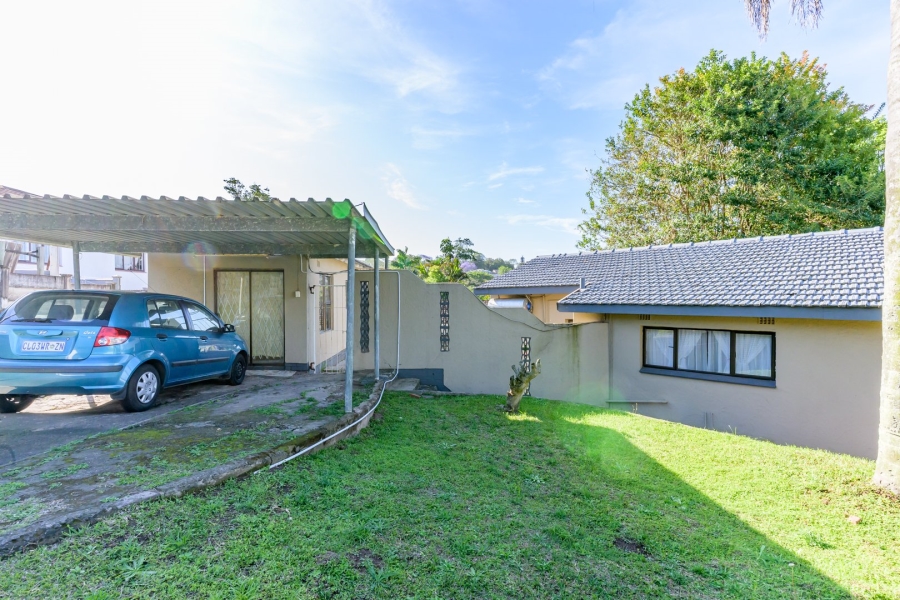 3 Bedroom Property for Sale in Highlands Hills KwaZulu-Natal