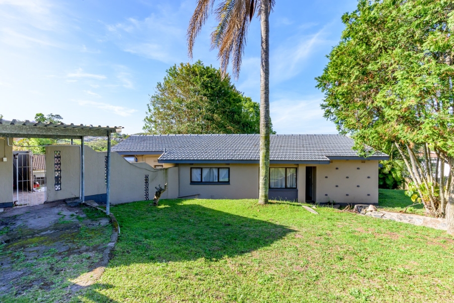 3 Bedroom Property for Sale in Highlands Hills KwaZulu-Natal