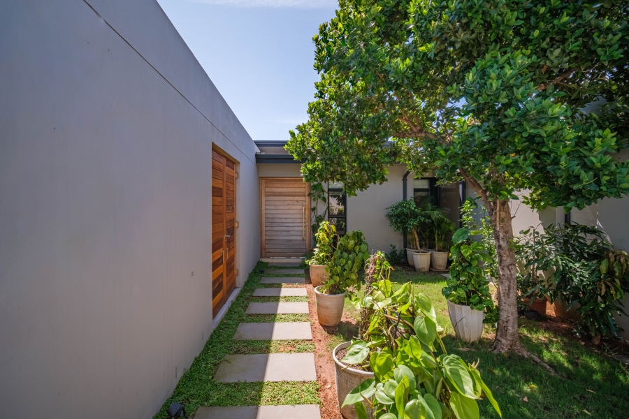 5 Bedroom Property for Sale in Sibaya Precinct KwaZulu-Natal