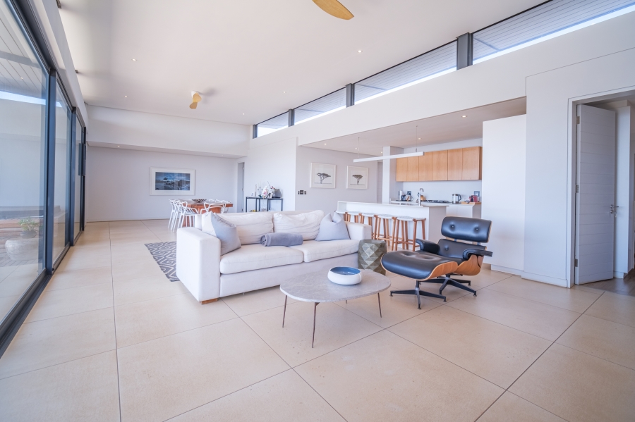 5 Bedroom Property for Sale in Sibaya Precinct KwaZulu-Natal