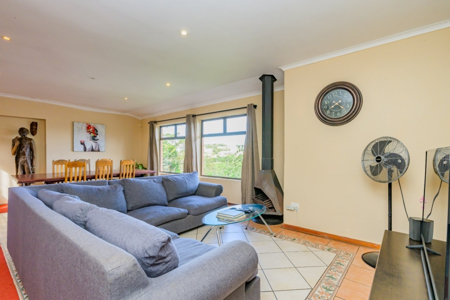 8 Bedroom Property for Sale in Cowies Hill KwaZulu-Natal