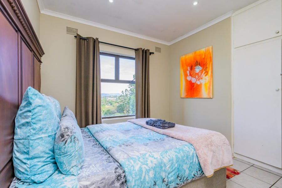 8 Bedroom Property for Sale in Cowies Hill KwaZulu-Natal