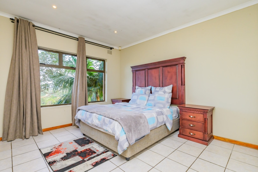 8 Bedroom Property for Sale in Cowies Hill KwaZulu-Natal