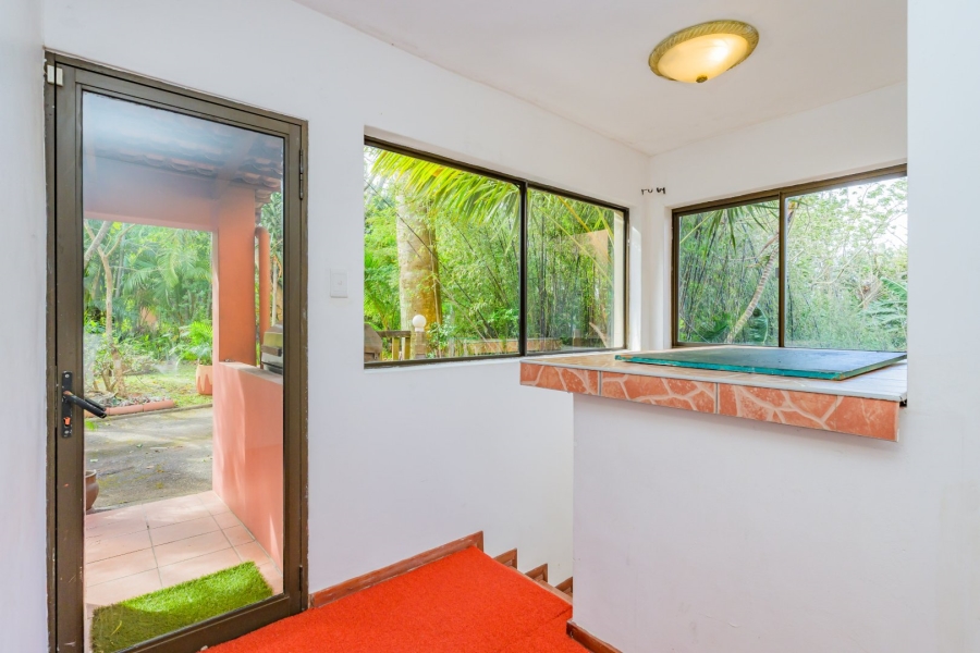 8 Bedroom Property for Sale in Cowies Hill KwaZulu-Natal