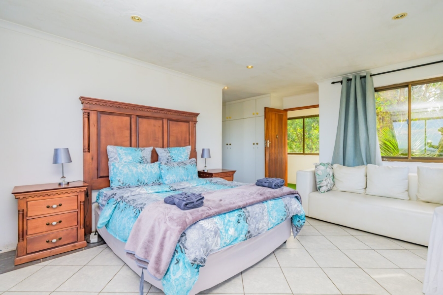 8 Bedroom Property for Sale in Cowies Hill KwaZulu-Natal