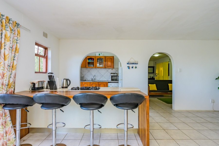 8 Bedroom Property for Sale in Cowies Hill KwaZulu-Natal