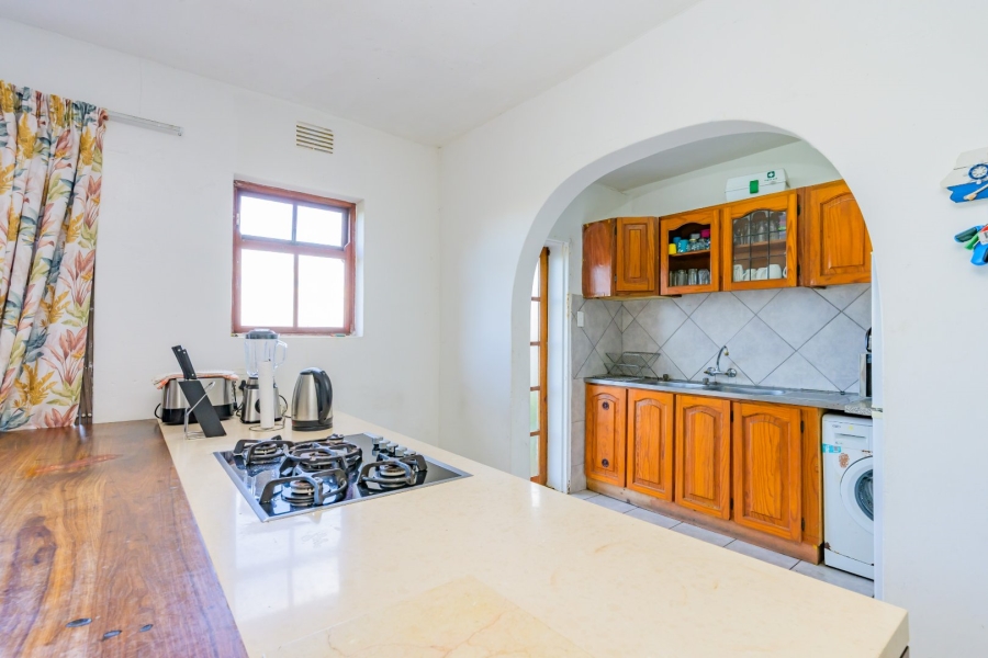 8 Bedroom Property for Sale in Cowies Hill KwaZulu-Natal