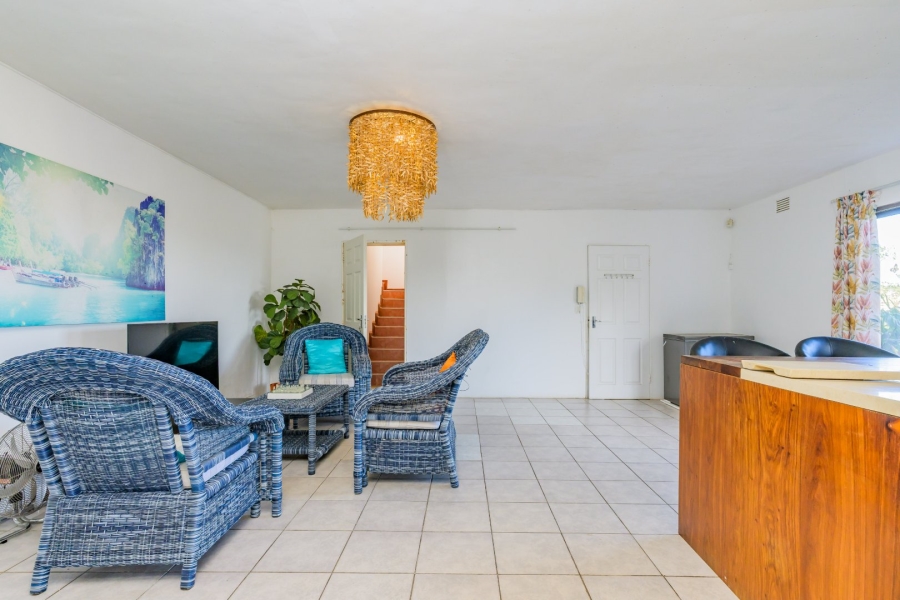 8 Bedroom Property for Sale in Cowies Hill KwaZulu-Natal