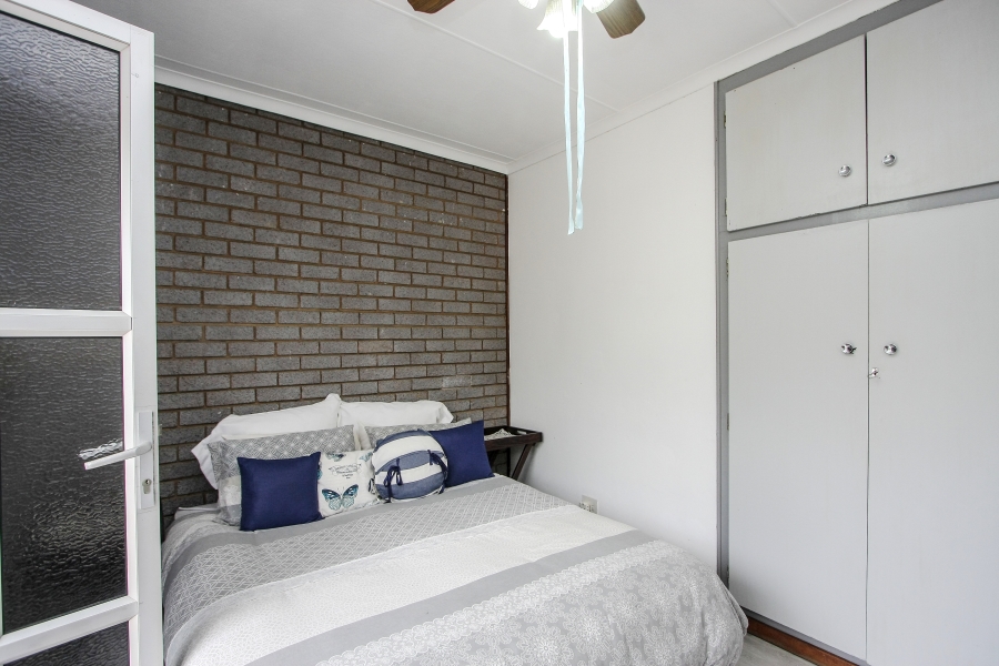 8 Bedroom Property for Sale in Amanzimtoti KwaZulu-Natal