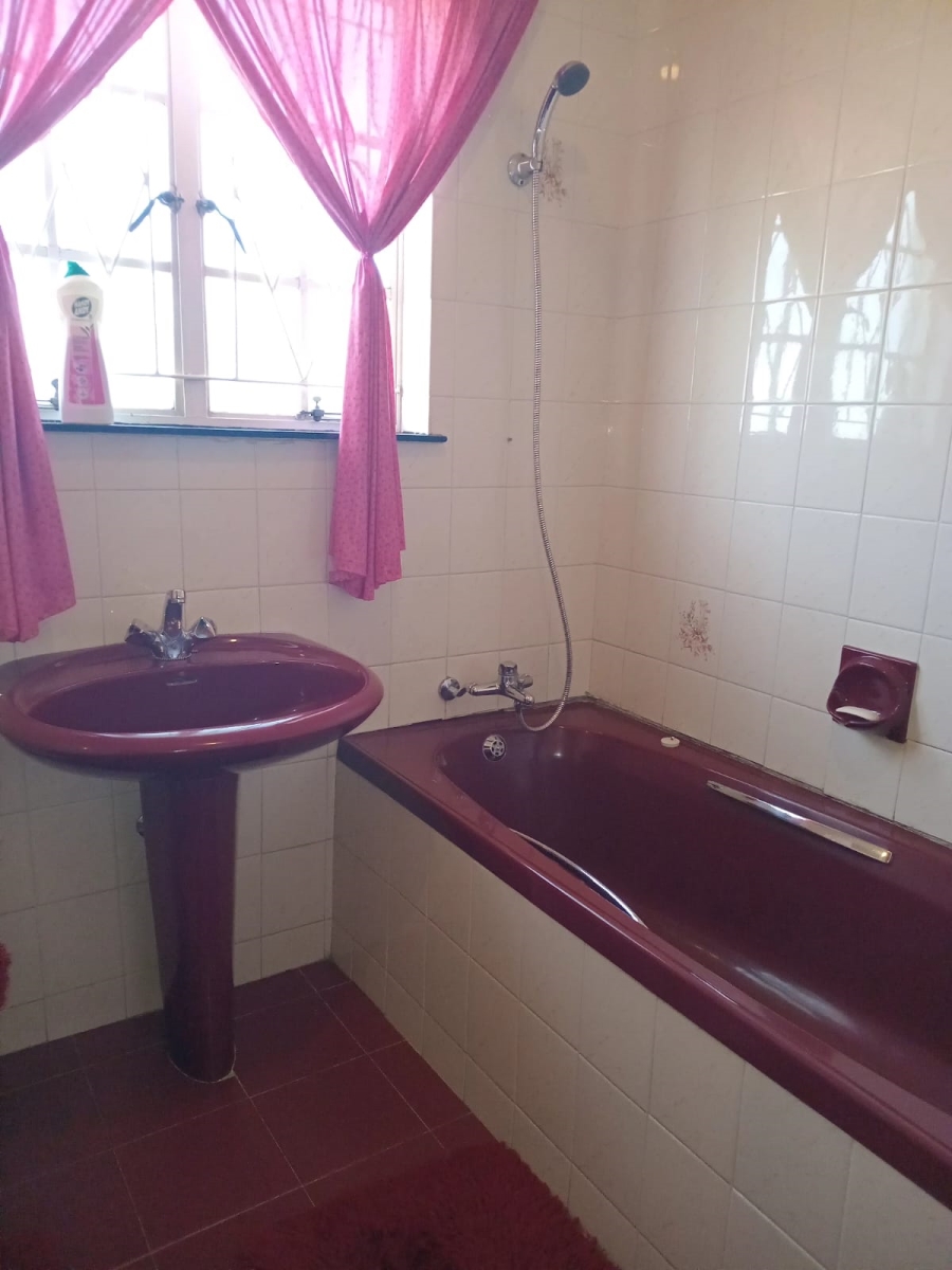 4 Bedroom Property for Sale in Leonardsville KwaZulu-Natal