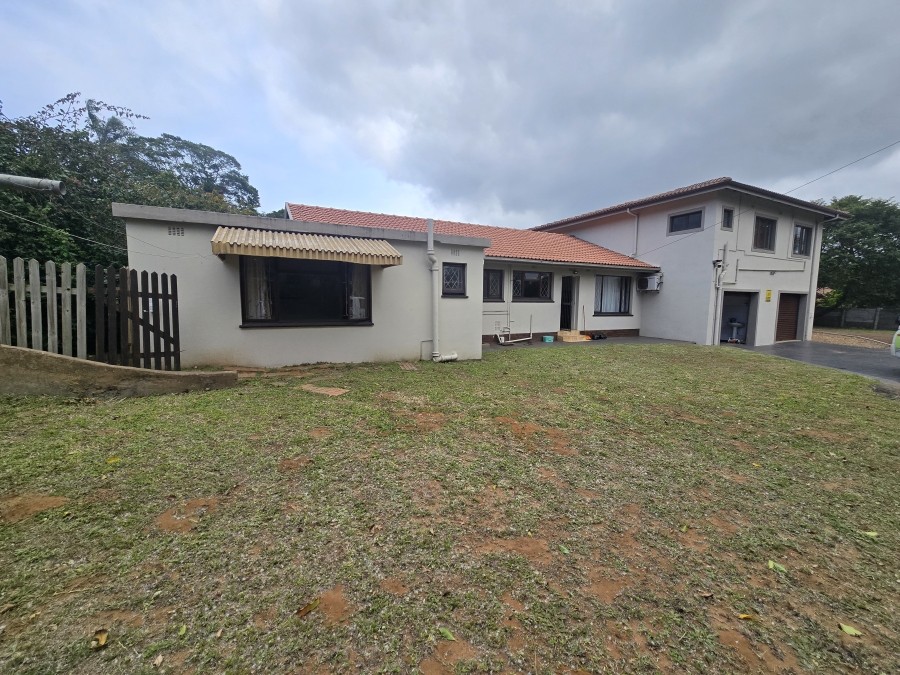 8 Bedroom Property for Sale in Athlone Park KwaZulu-Natal