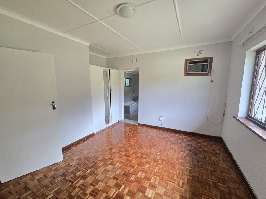 8 Bedroom Property for Sale in Athlone Park KwaZulu-Natal