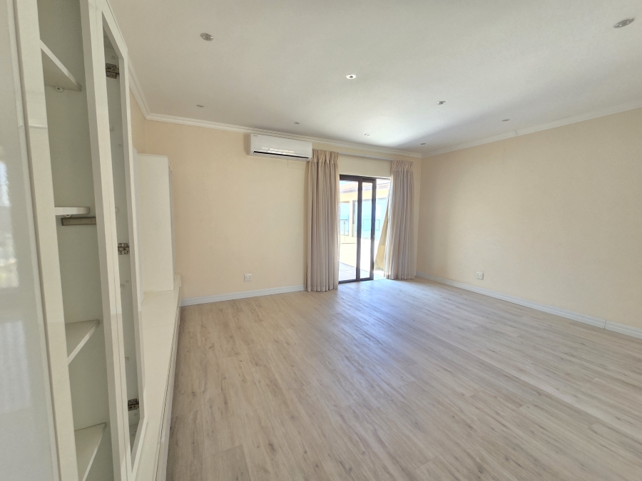 4 Bedroom Property for Sale in Athlone Park KwaZulu-Natal
