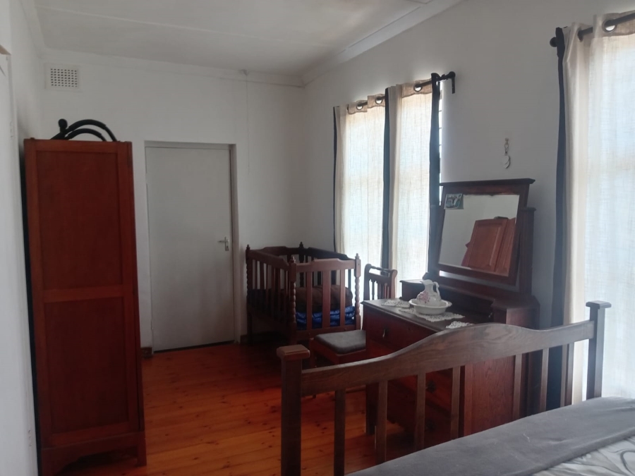 5 Bedroom Property for Sale in Amanzimtoti KwaZulu-Natal